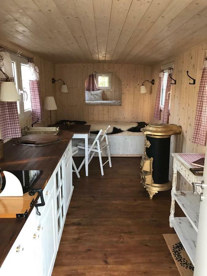 Stilvoller Bauwagen In Berlin-kopenick Campsite *