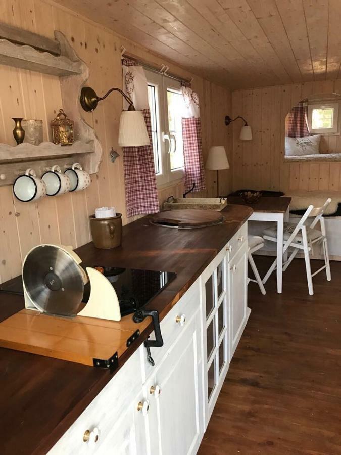 Campsite Stilvoller Bauwagen In Berlin-kopenick